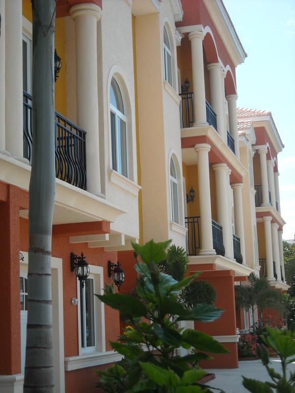 סיינט פיט ביץ' Mediterranean Three Story Beach Townhouse מראה חיצוני תמונה